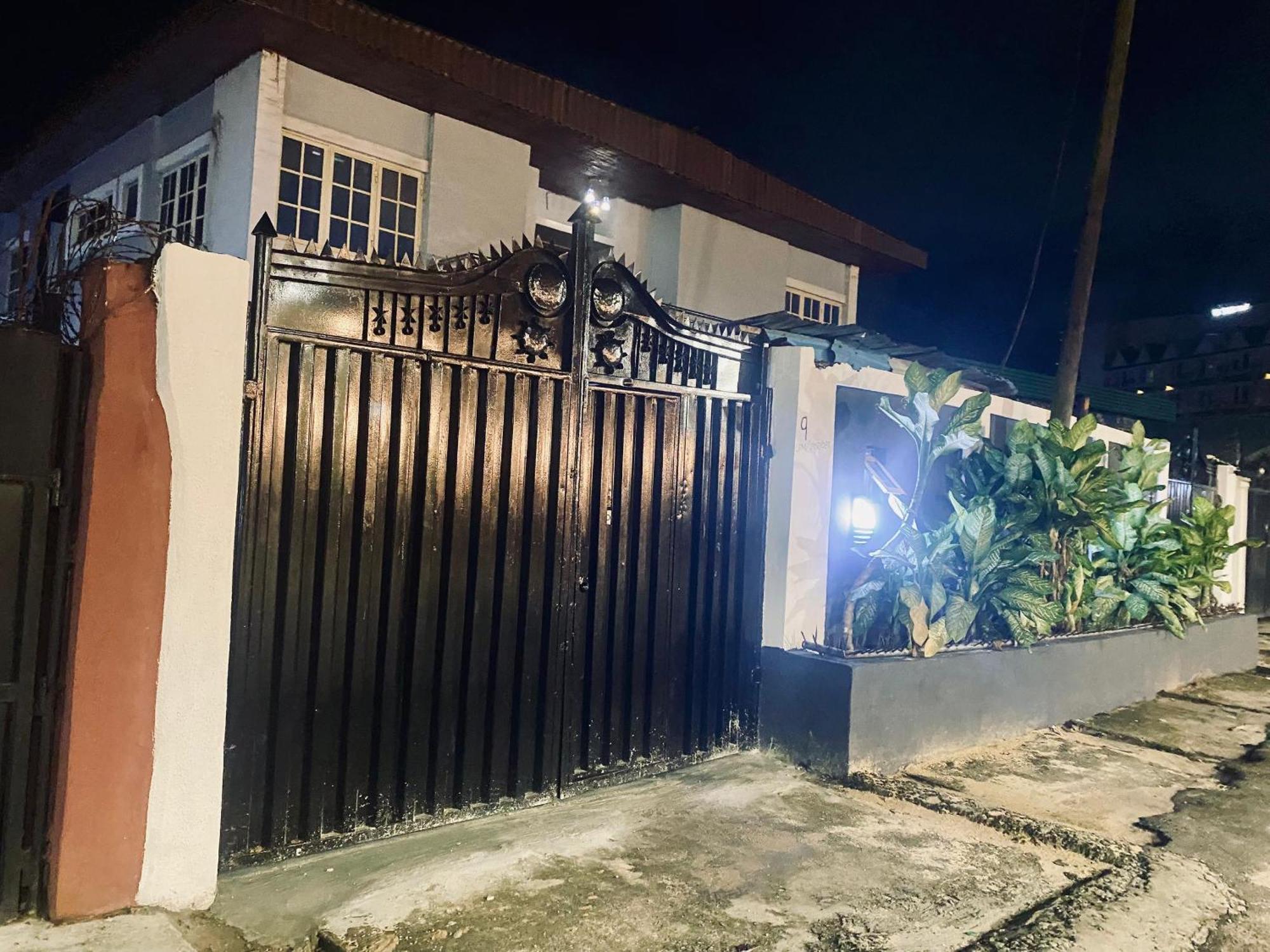 Haute Aparthotel Ikeja Ngoại thất bức ảnh